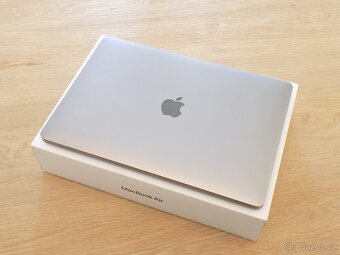 Apple MacBook Air 13,3" (2020) / M1 / 16GB RAM / 512GB / CZ - 4