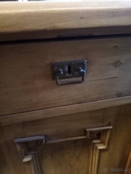 Starožitná selská skříňka - 4