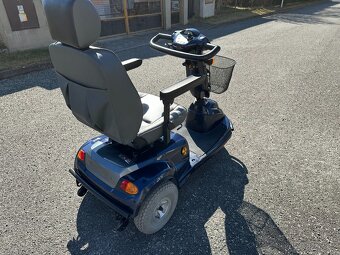 Elektrický tříkolový skútr pro seniory CTM - 4