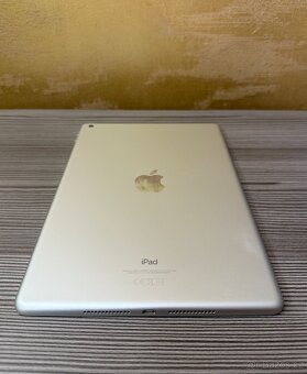 Apple iPad 7 32GB stříbrný, top stav - 4