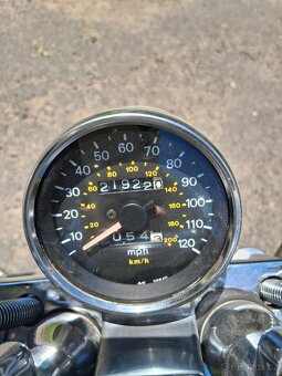 Suzuki Intruder1400 - 4