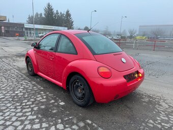 VW New Beetle 2.0 - 4