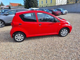 Toyota Aygo 1.0i 50KW Cool ,5 Dveří - 4