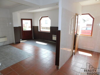 Pronájem obchodního prostoru 30m²  v Hodoníně - 4