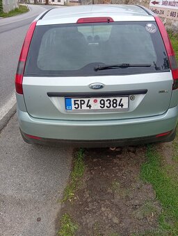Ford fiesta - 4