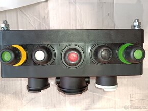 Integrované zásuvky pro připjení 2x7 nebo 1x15 PIN - 4