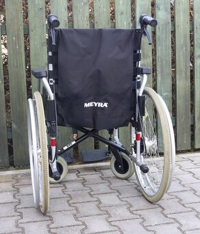 079-Mechanický invalidní vozík Meyra - 4