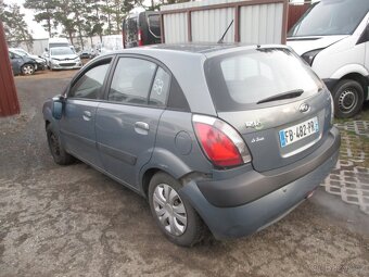 Kia Rio 1,5 CRDi - 4