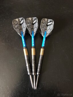 Prodám steel šipky na sisalový terč - 4