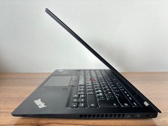 Lenovo ThinkPad T490s - 4