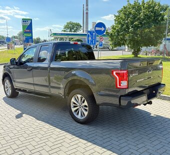 Ford F-150 5.0 V8–2017–4x4–TAŽNÉ 3.5t—KRÁSNÁ BARVA - 4
