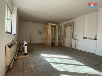 Pronájem skladu/ obchodu Horažďovice, 37 m², ul. Husovo nám. - 4