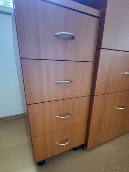 Pracovní PC stůl vč příslušenství - 4