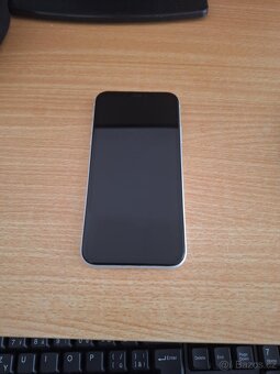 iPhone xr - 4