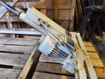 Elektrické masážní lehátko - 4