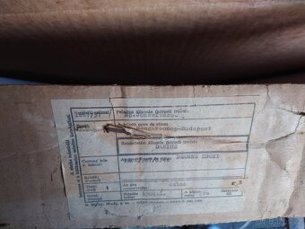 Zahradní stolek se slunečníkem - 4