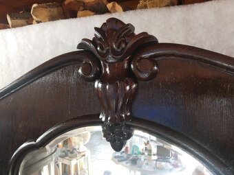 Starožitná komoda-bufet. - 4