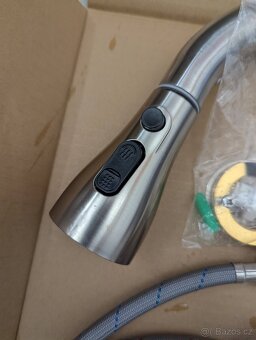 trojcestná dřezová baterie s vytahovací sprškou - 4