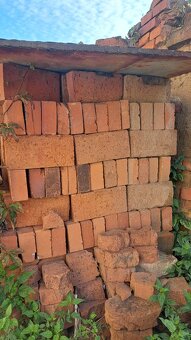 pálené cihly cca 3000ks plus ZDARMA tvárnice 100ks - 4