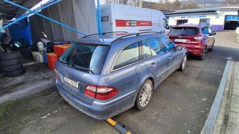 Mercedes-Benz E270CDI 2003 Avantgarde - 4