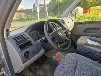 VW Caravelle 2.5 tdi 96kw 8 míst - 4