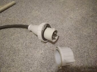 Prodlužovací kabel 380V - 4