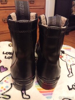 zimní jezdecká perka vel.35, zn.Steeds - 4