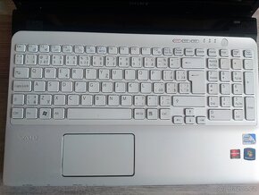 Sony Vaio SVE151C11M - 4