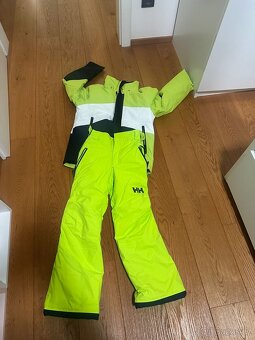 Bunda Reima a kalhoty HH - na lyze - 4