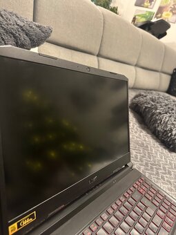 Herní notebook Acer Nitro V - 4