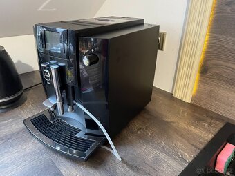 Kávovar Jura E60 - 4