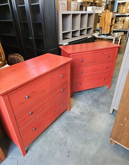 ČERVENÁ KOMODA IKEA HEMNES - 4
