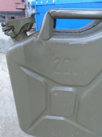 Plechové kanystry 20 l - 4