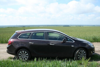 Prodám Opel Astra Sports Tourer 1.4 Turbo 110kw Benzín+LPG - 4