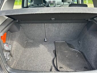 Volkswagen Golf V 2.0 TDI 103 kW – spolehlivý vůz s výbavou - 4
