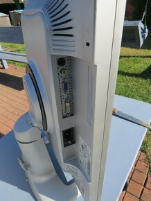 Monitor Compaq a Samsung - 4