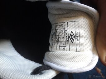 Zlatočerné tenisky umbro - 4