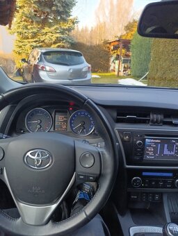 Toyota Auris,1,6,97kw,151000km,2014 - 4