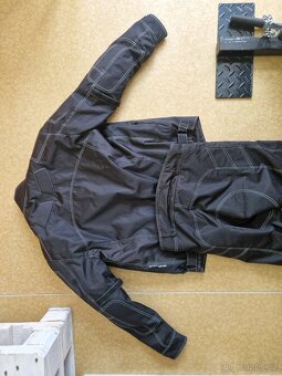 Prodám moto bundu a kalhoty s chrániči vel. M– RAD Masters - 4