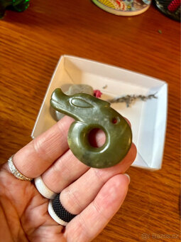 Starožitný amulet, talisman vyrobený z nefritu - drak, draci - 4