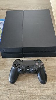 PlayStation 4 - 4
