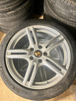 Originál sada alu kol PORSCHE Panamera s letními pneu 20" - 4