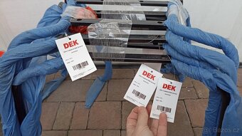 4ks NOVÉ - jídelní plastová židle červená - 4