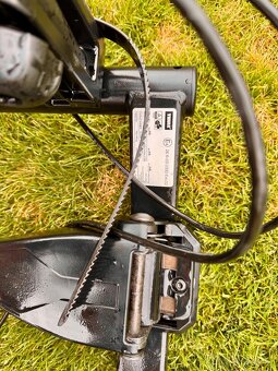 Thule Velocompact 926 nosič na tažné zařízení pro 4 kola - 4