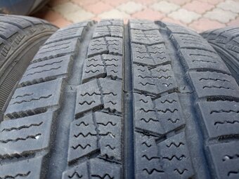 Zimní pneu Nexen 205/65 R16C 107/105T. - 4