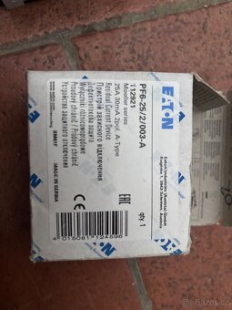 Rozvaděč,kabely,jističe,vypínače ,zásuvky NOVÉ - 4