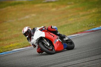 Yamaha R1 Okruhovka - 4