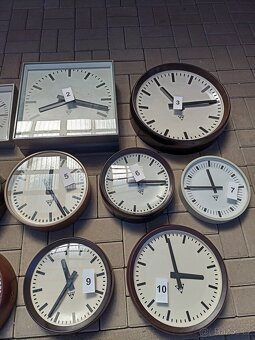 Hodiny pragotron,elektročas,tovární hodiny. - 4