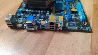 Základní deska s AMD Fx6300 a 4gb RAM - 4