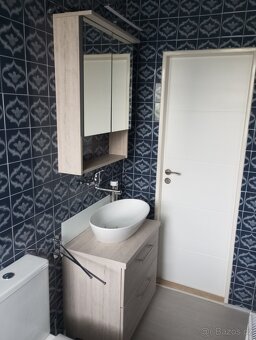 Koupelnová sestava s umyvadlem - 4